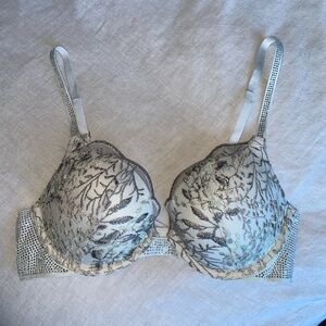 Victoria's Secret Lace Underwire Bra - Dream Angels Mint and Silver